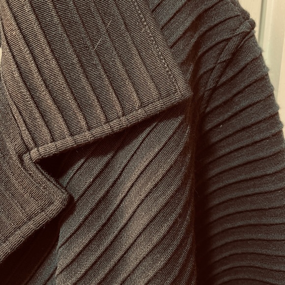 Caroline Rose wool duster - Picture 4 of 4